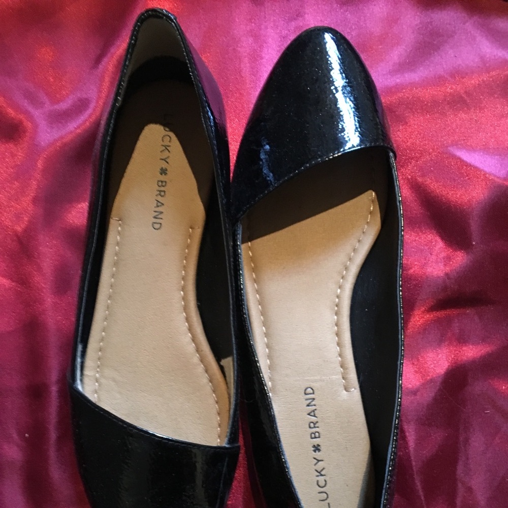 Lucky Brand patent 9.5 flats Archh